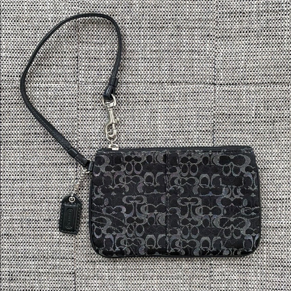 Coach Signature Canvas Wristlet (black/gunmetal)